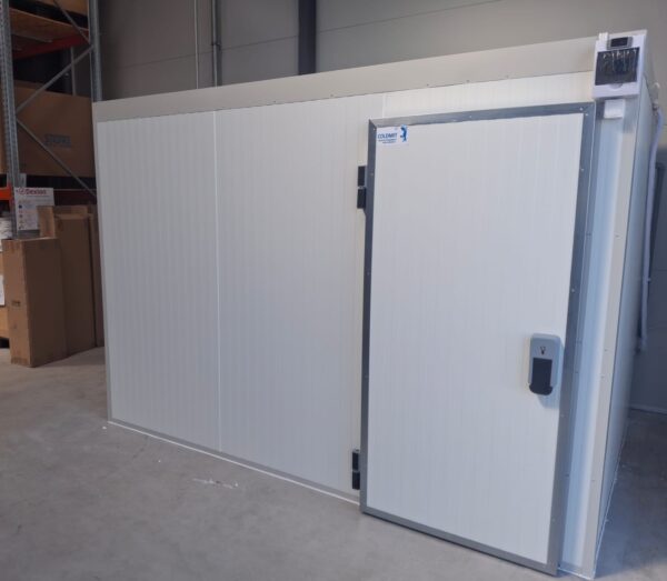 Camera frigorifica de refrigerare 2m x 3m x 2,10m