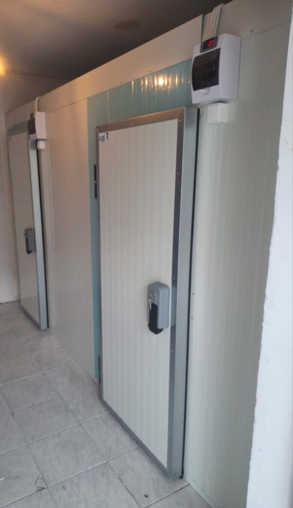 Camera frigorifica dubla refrigerare/congelare  3m x 2m x 2,20m