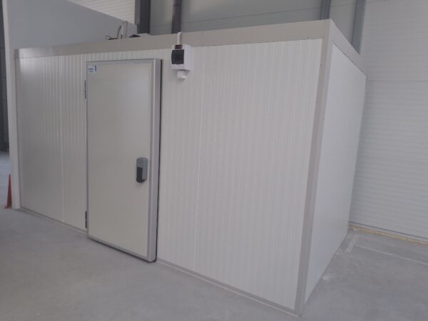 Ușă Cameră Frigorifică aplicata - fara toc 900×1900 mm – 80 cm